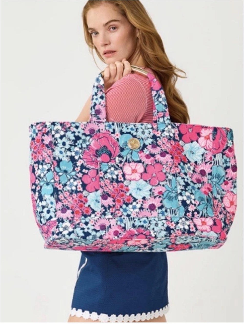 NEW Lilly Pulitzer JUMBO MERCATO TOTE in STARLIGHT
NAVY IN ALL HER GLORY. JUMBO!